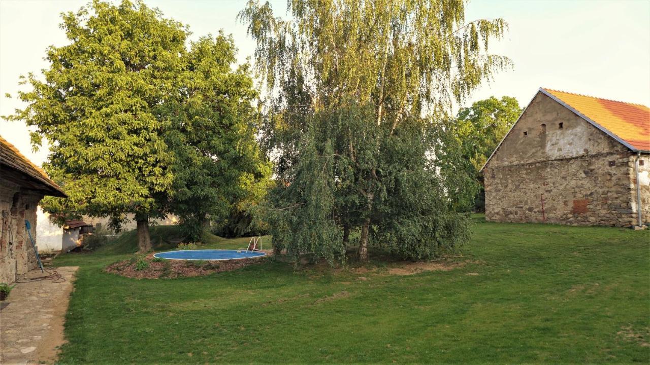 Orechovy Dvur Velke Nepodrice Exterior photo